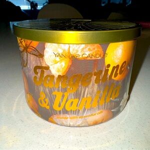 Yankee Candle Tangerine & Vanilla 18 oz 3 Wick Large Scented Gift Holiday